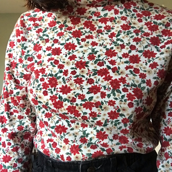 Cute vintage Christmas turtleneck - Picture 2 of 10